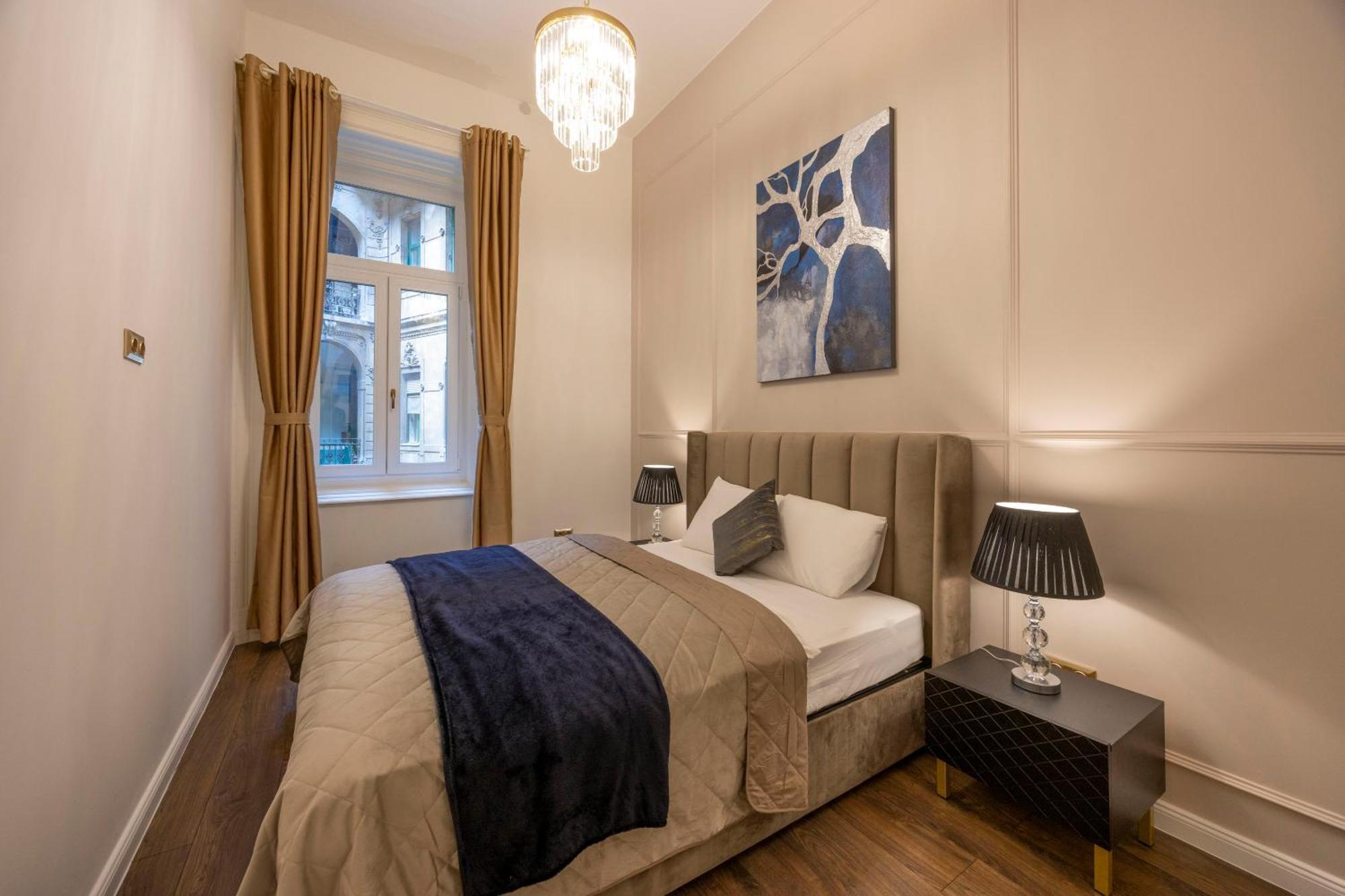 Exclusive Downtown Quentin Residence By Prestige Homes Budapest Exterior foto